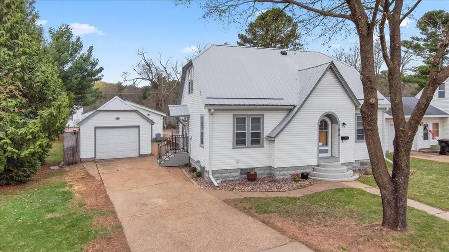 819 Hopwood Avenue, Menomonie, WI 54751 - #3