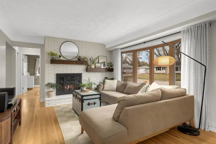 1981 Glenpaul Avenue, Arden Hills, MN 55112 - #2