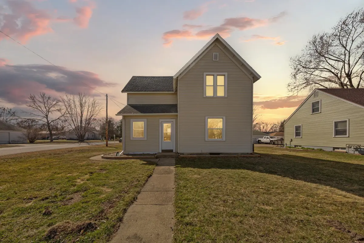 209 Division Street S, Morristown, MN 55052 - #1