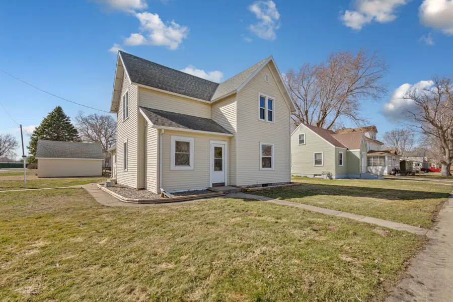 209 Division Street S, Morristown, MN 55052 - #2