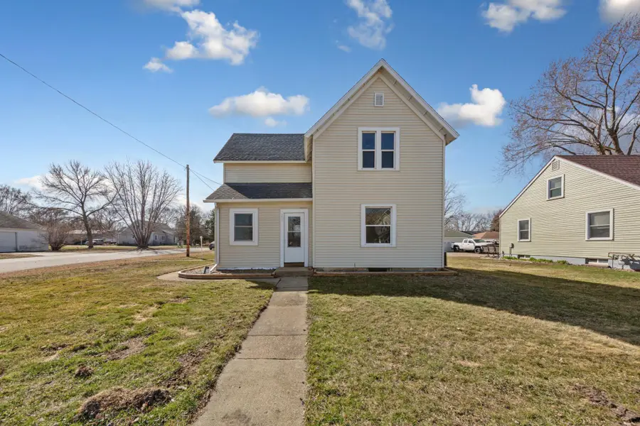 209 Division Street S, Morristown, MN 55052 - #3