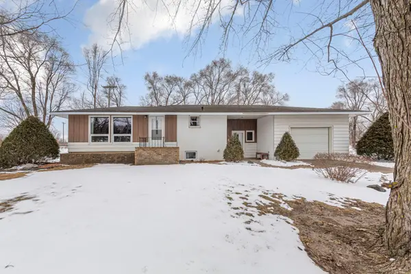 730 9th Street Nw, Faribault, MN 55021