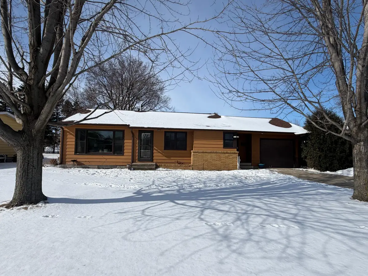 718 Stearns Avenue, Paynesville, MN 56362 - #1
