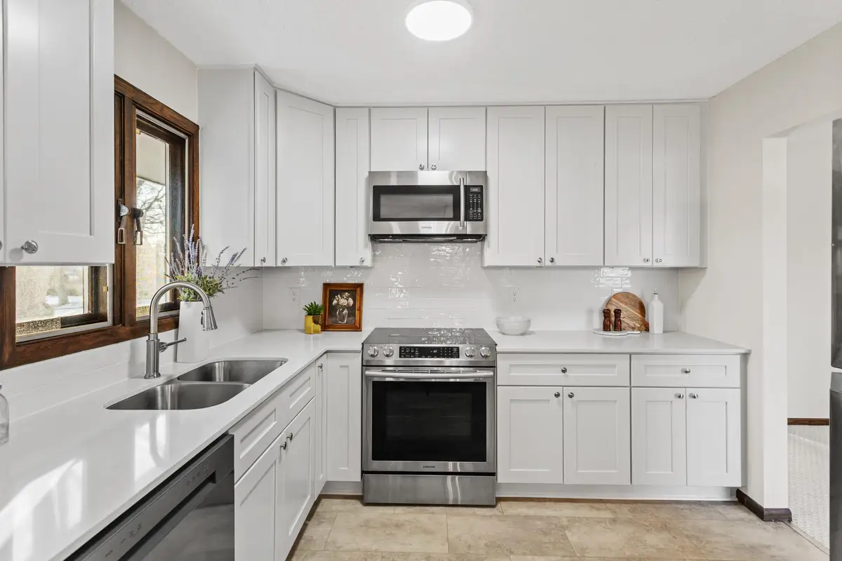 1547 20th Avenue Nw, New Brighton, MN 55112 - #1