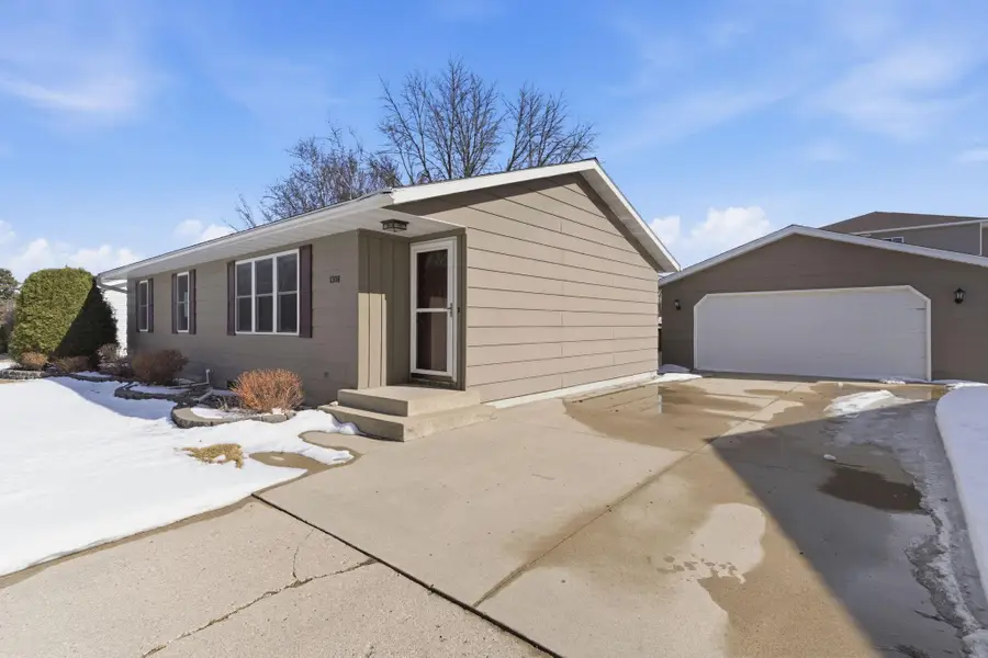 1308 27th Street Nw, Willmar, MN 56201 - #2