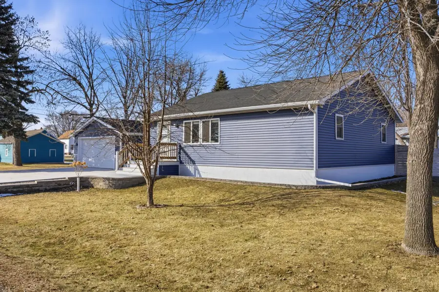 401 3rd Ave S, Fairmount, ND 58030 - #2