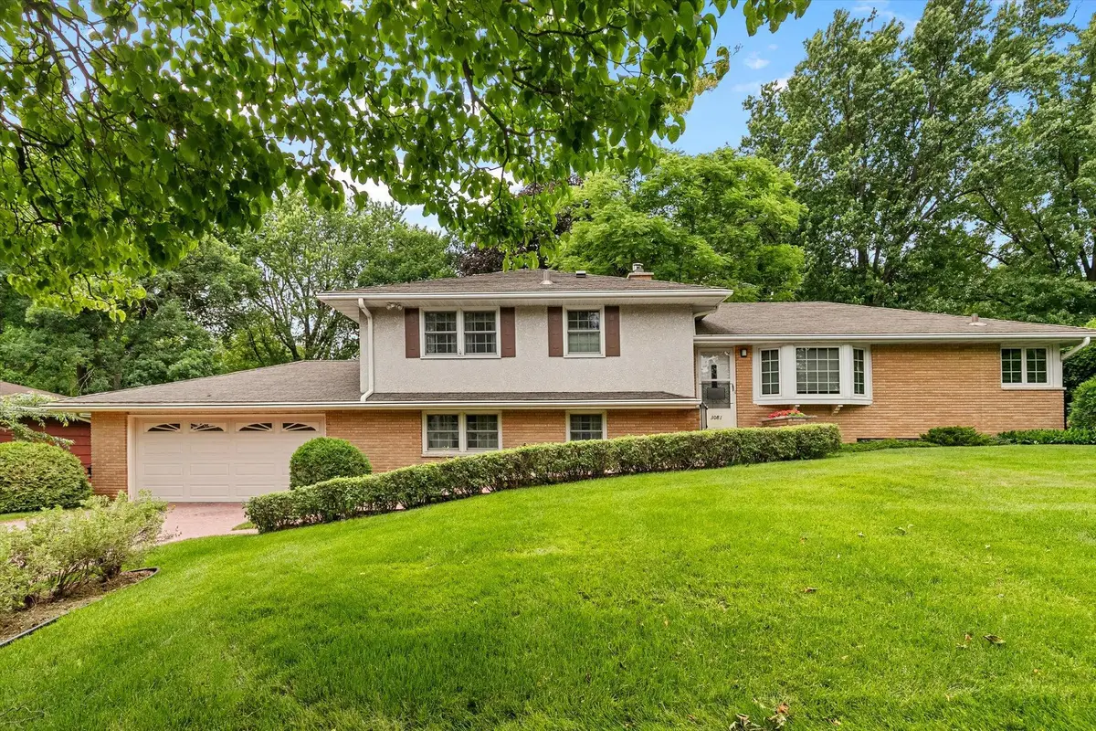 3081 Chatsworth Street N, Roseville, MN 55113 - #1
