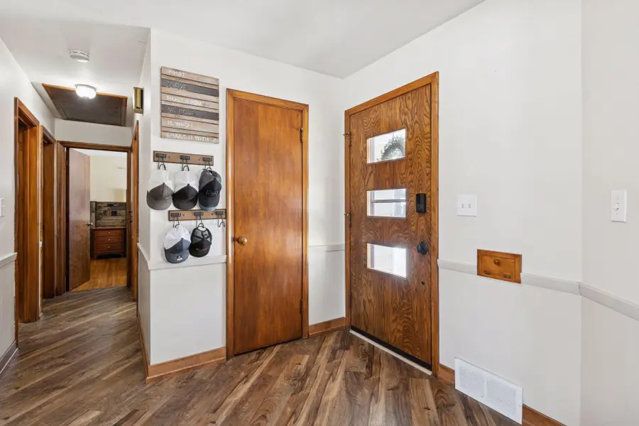 111 Sunrise Avenue N, New Prague, MN 56071 - #3