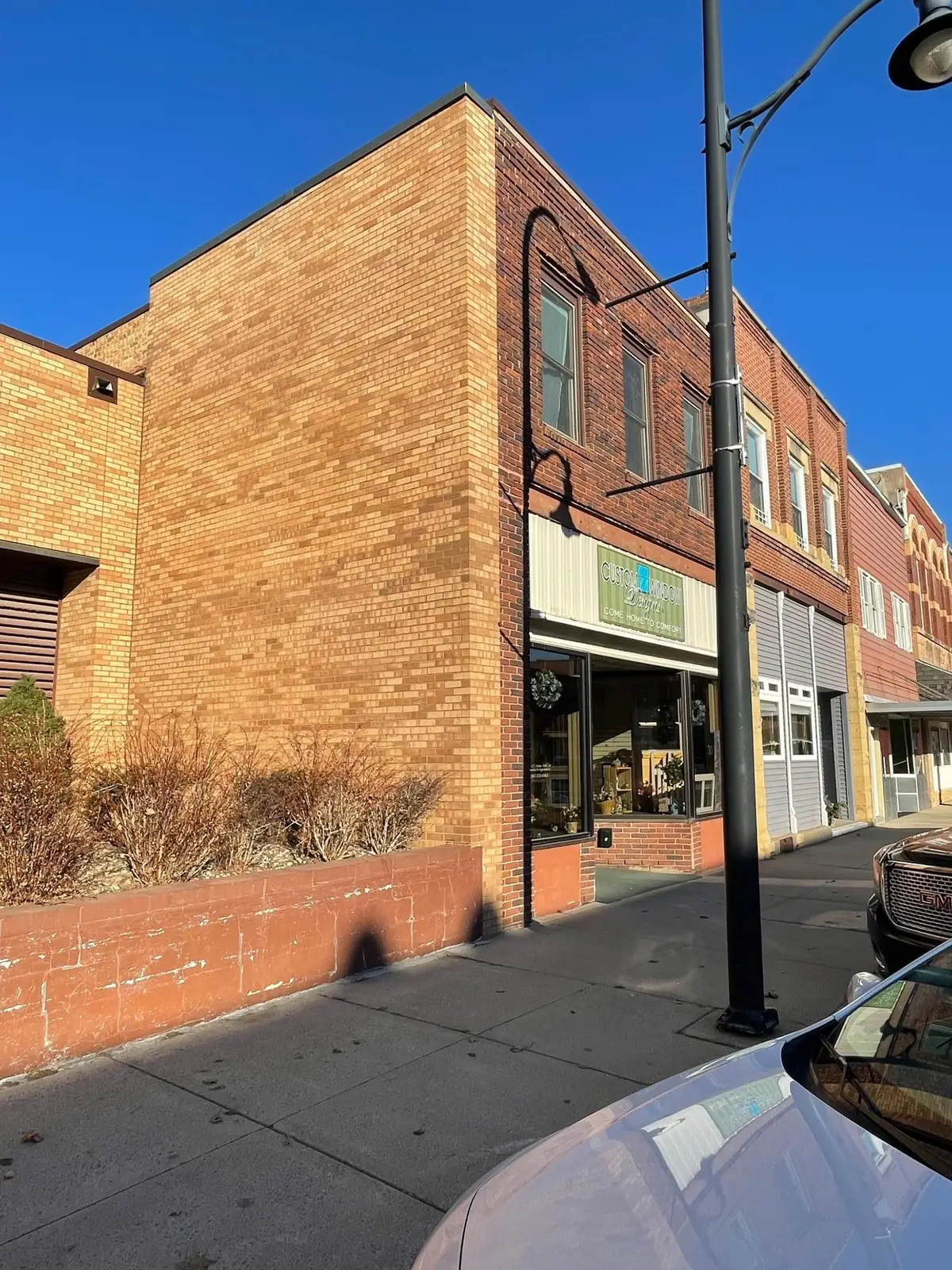 136 S Broadway, Wells, MN 56097 - #1