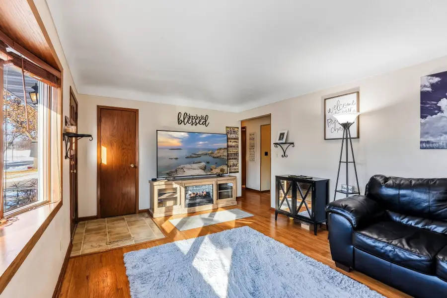 910 6th Street W, Hastings, MN 55033 - #3