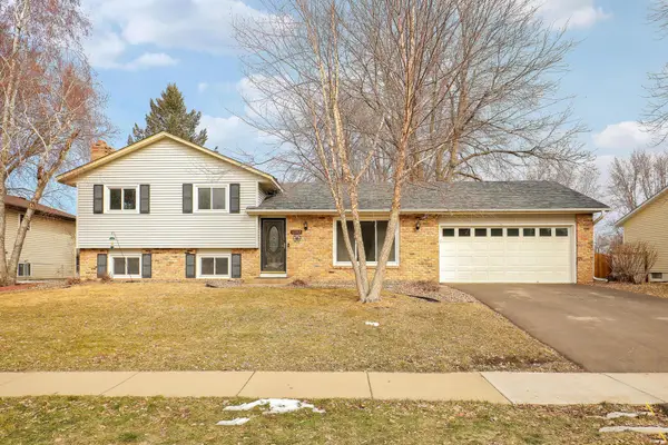 15765 Hayes Trail, Apple Valley, MN 55124