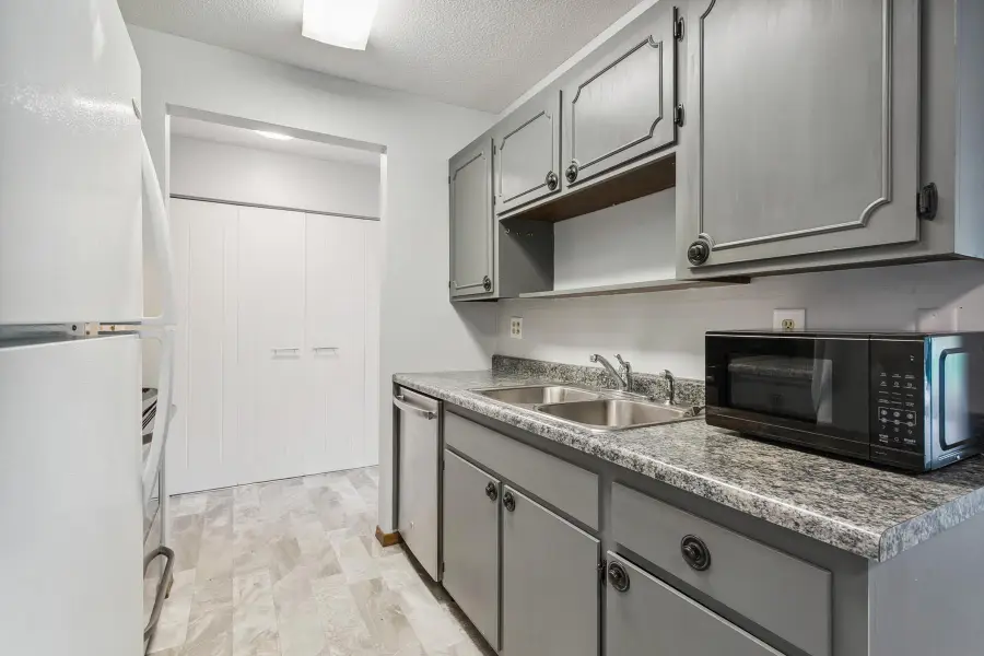 3200 Virginia Avenue S #107, Saint Louis Park, MN 55426 - #3