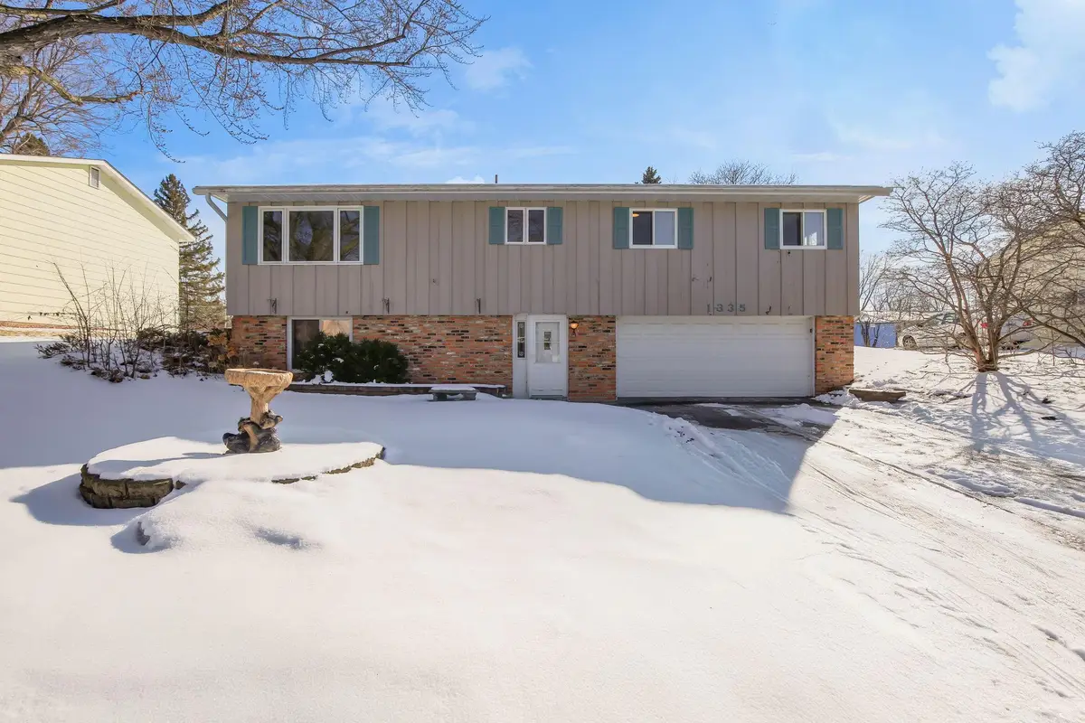 1335 15th Street W, Hastings, MN 55033 - #1