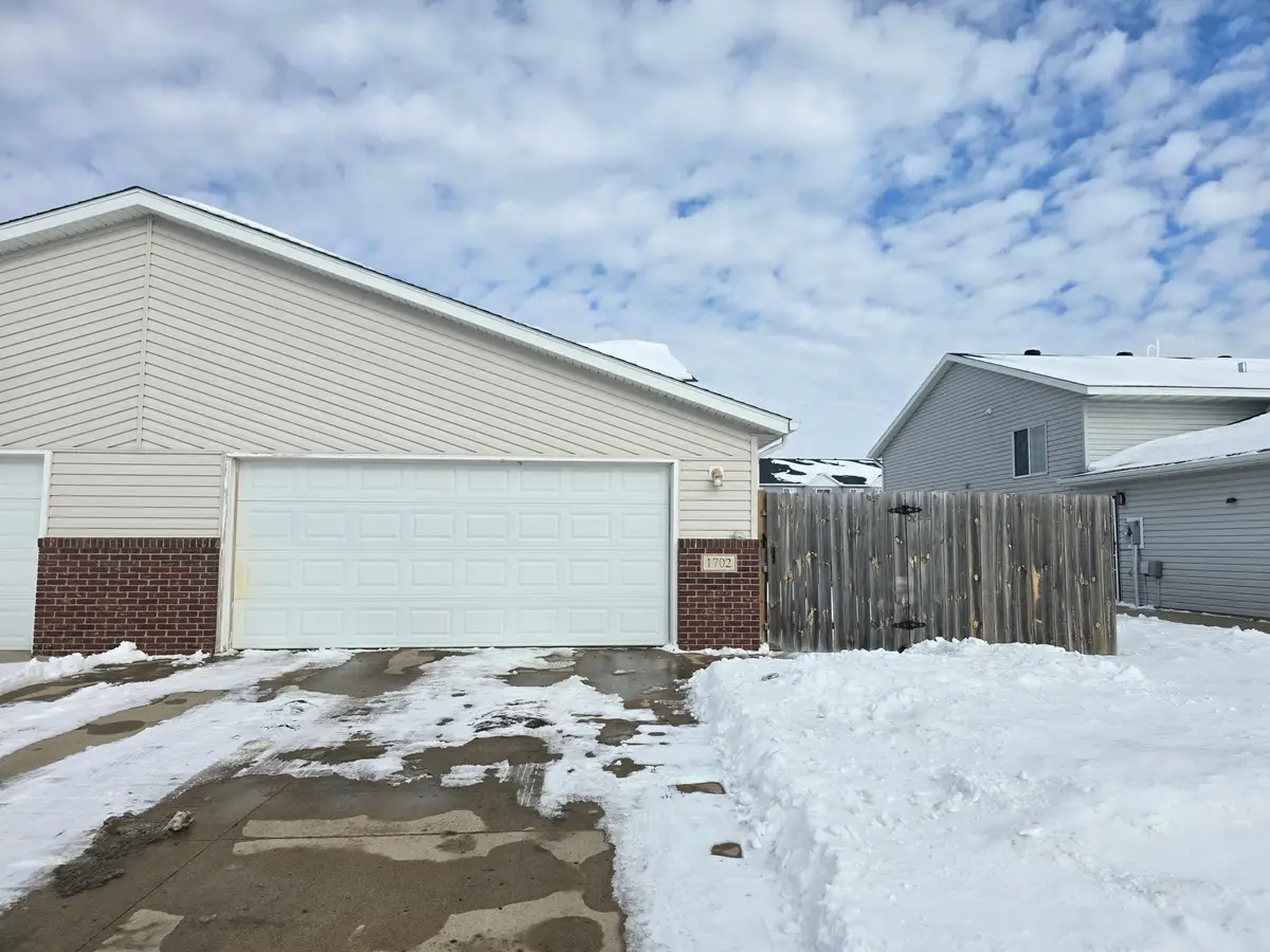 1702 41st Avenue S, Moorhead, MN 56560 - #1