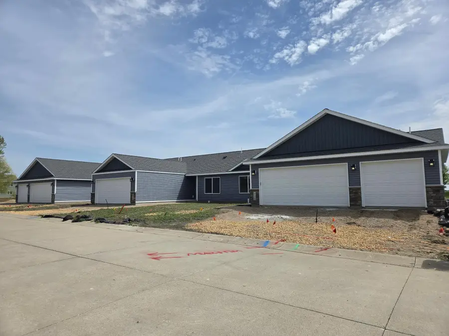 912 Katelyn Circle Ne, Montgomery, MN 56069 - #2
