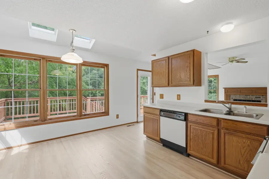 6621 Arlington Court, Chanhassen, MN 55317 - #2