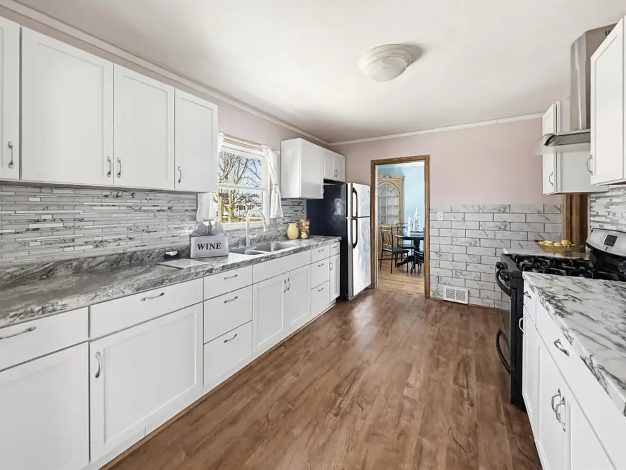 742 Nebraska Avenue E, Saint Paul, MN 55106 - #2