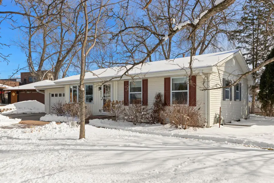 8425 Kell Avenue S, Bloomington, MN 55437 - #3