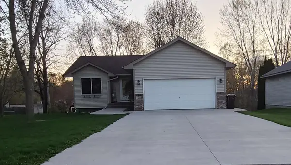 1201 Juniper Lane, Buffalo, MN 55313