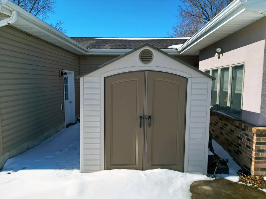 405 Sunrise Drive, Olivia, MN 56277 - #2