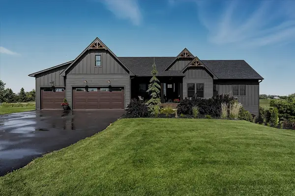 7604 E 250th Street, Elko New Market, MN 55020