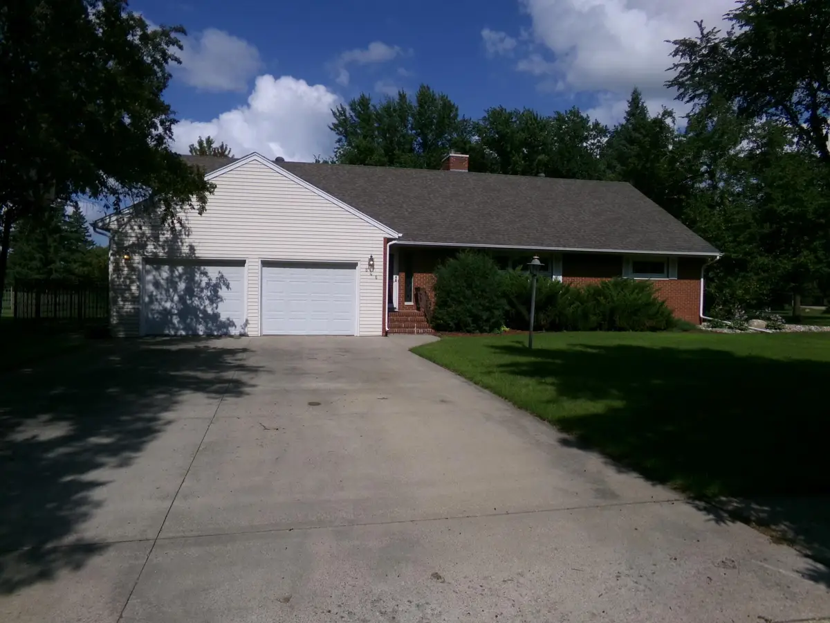 846 2nd Street N, Wahpeton, ND 58075 - #1