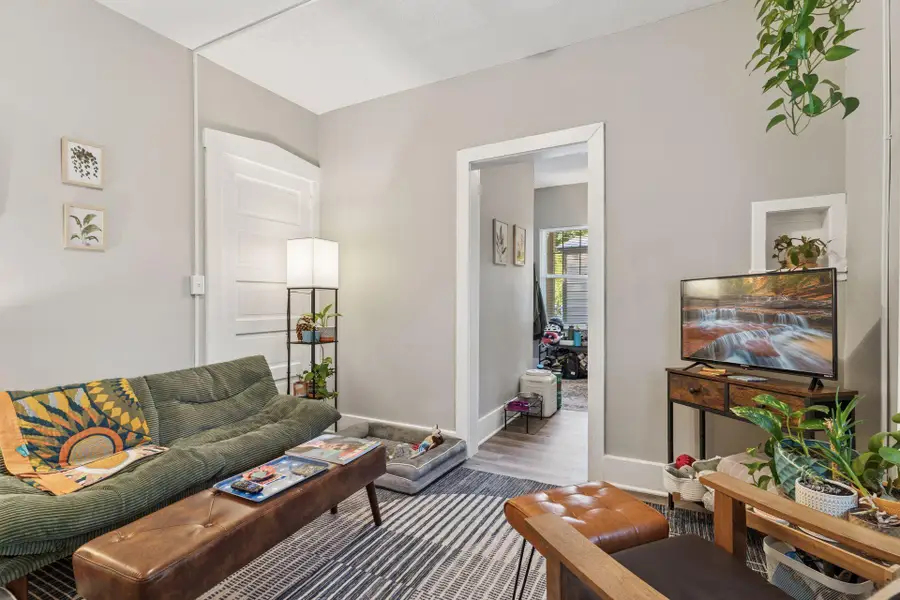 1083 Chatsworth Street N, Saint Paul, MN 55103 - #2