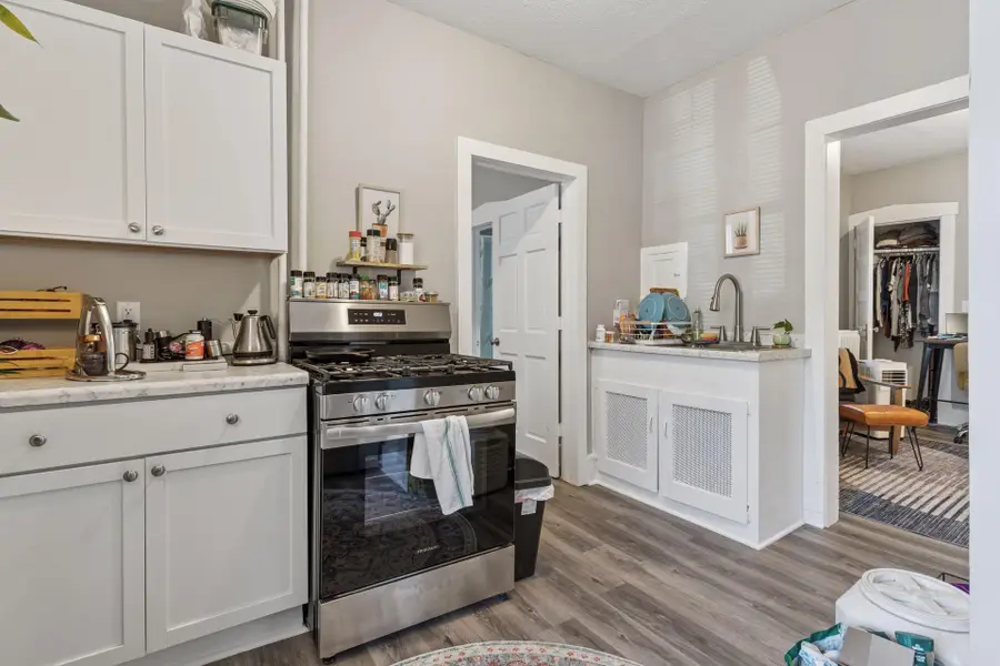 1083 Chatsworth Street N, Saint Paul, MN 55103 - #3