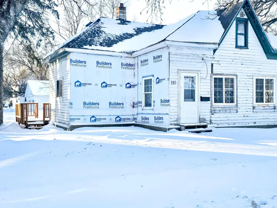 111 Markley Avenue S, Thief River Falls, MN 56701 - #2