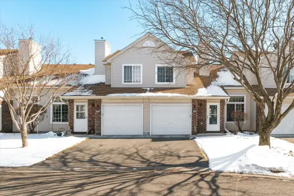 929 Old Steine Circle, New Brighton, MN 55112