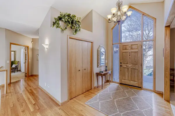 7945 Ranchview Lane N, Maple Grove, MN 55311