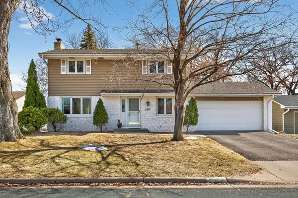 1365 Pinewood Drive, Woodbury, MN 55125