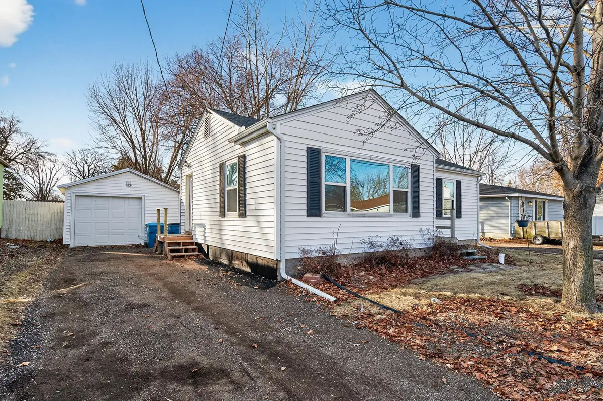 68 4th Street Nw, Forest Lake, MN 55025 - #1