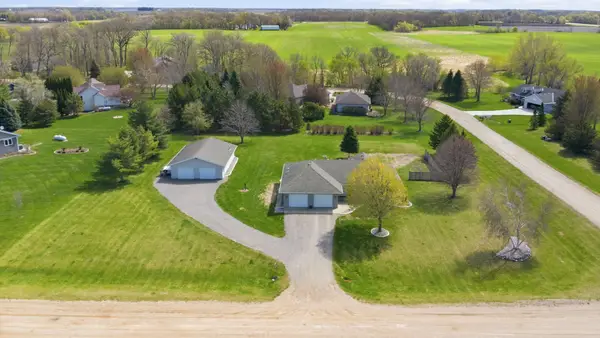 19388 Memory Circle, Hutchinson, MN 55350