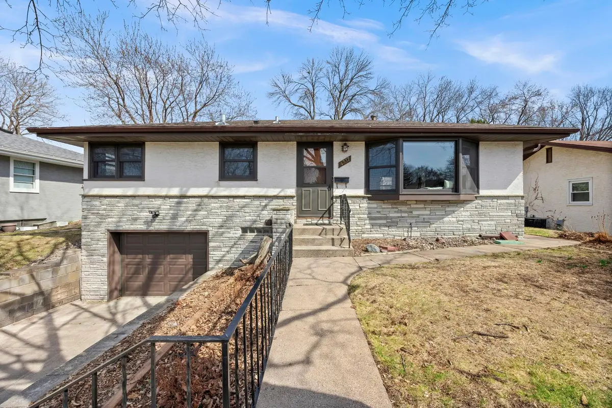 4337 Mcleod Street Ne, Columbia Heights, MN 55421 - #1