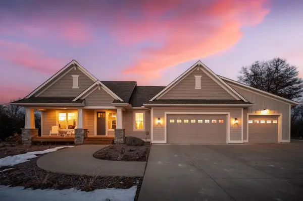 24111 Rice Lake Drive, Lakeville, MN 55044