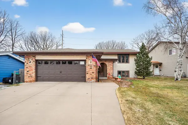 6400 Starlite Circle Ne, Fridley, MN 55432