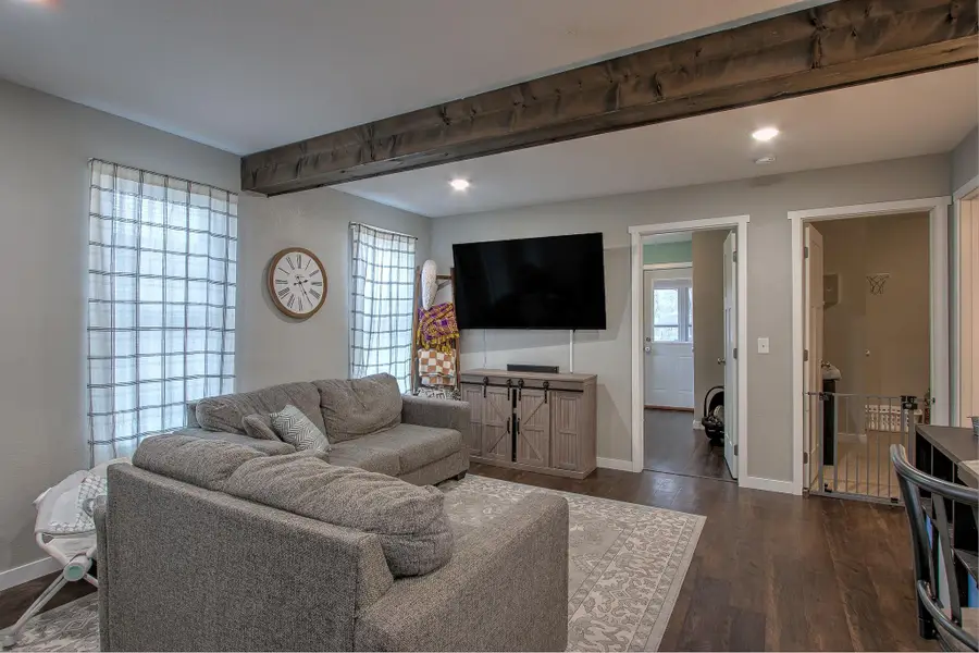 212 Forest Avenue W, Mora, MN 55051 - #3