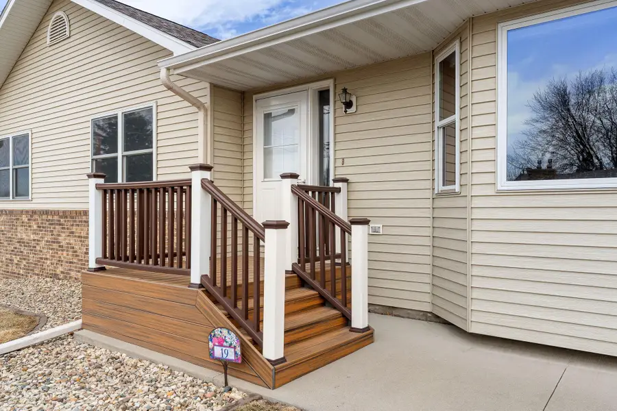 19 13th Street Ne, Kasson, MN 55944 - #2