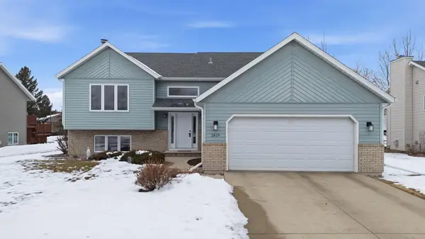 2819 33rd Street S, Fargo, ND 58103