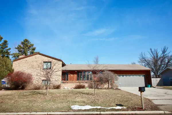 412 18th Avenue N, Wahpeton, ND 58075