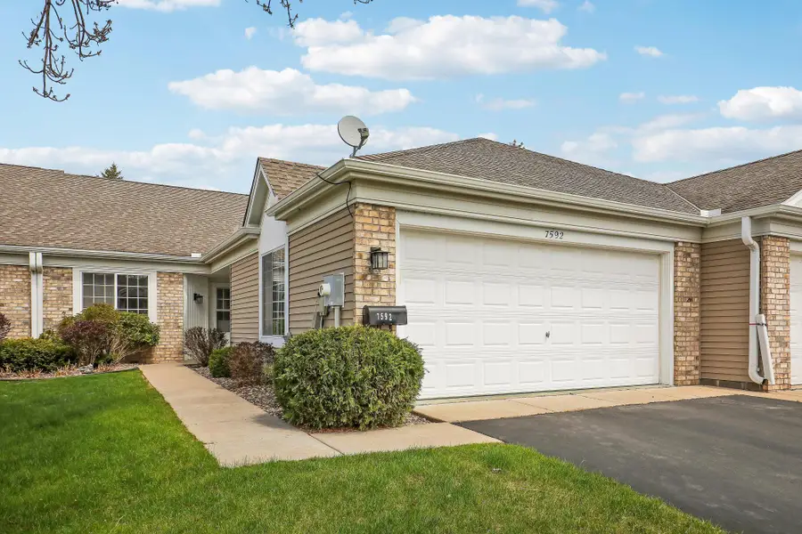 7592 Hinton Park Avenue S, Cottage Grove, MN 55016 - #2
