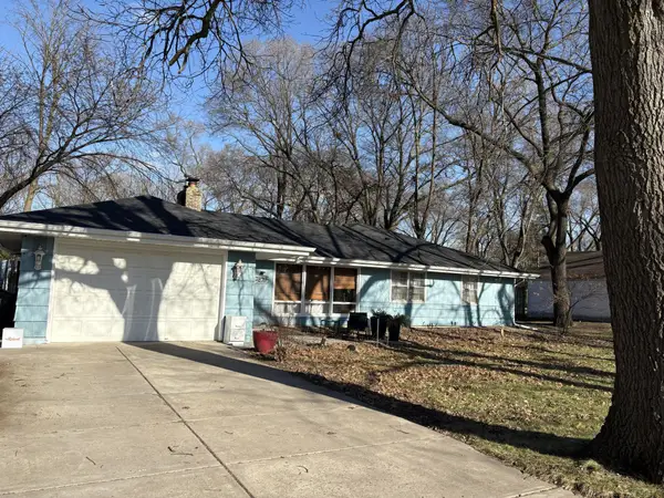 7877 Sunnyside Road, Mounds View, MN 55112