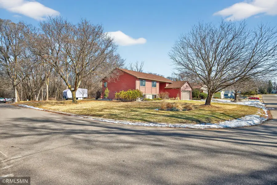 1481 Sextant Avenue E, Maplewood, MN 55109 - #2