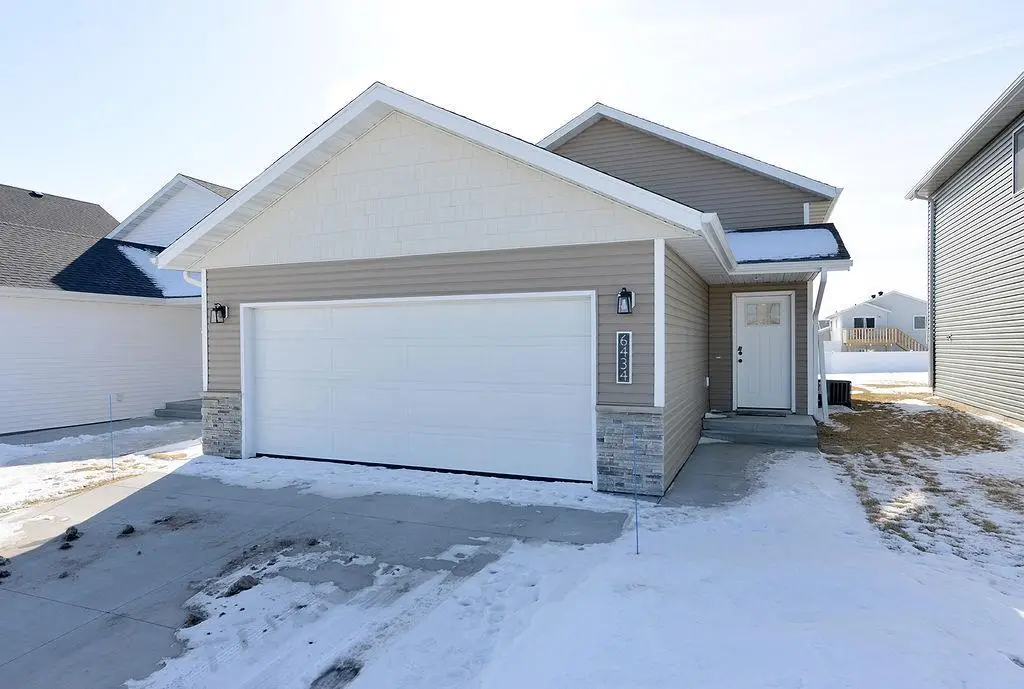6434 82nd Avenue S, Horace, ND 58047 - #1
