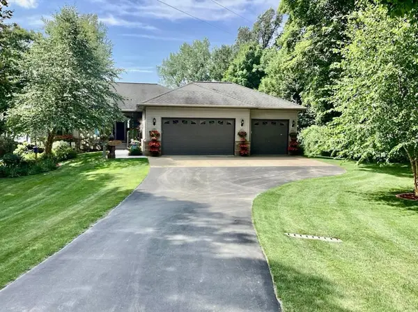 21658 E Height Of Land Drive, Detroit Lakes, MN 56501