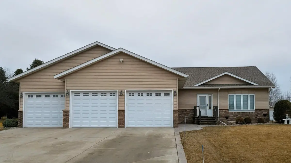 2033 Park Avenue, Montevideo, MN 56265 - #1