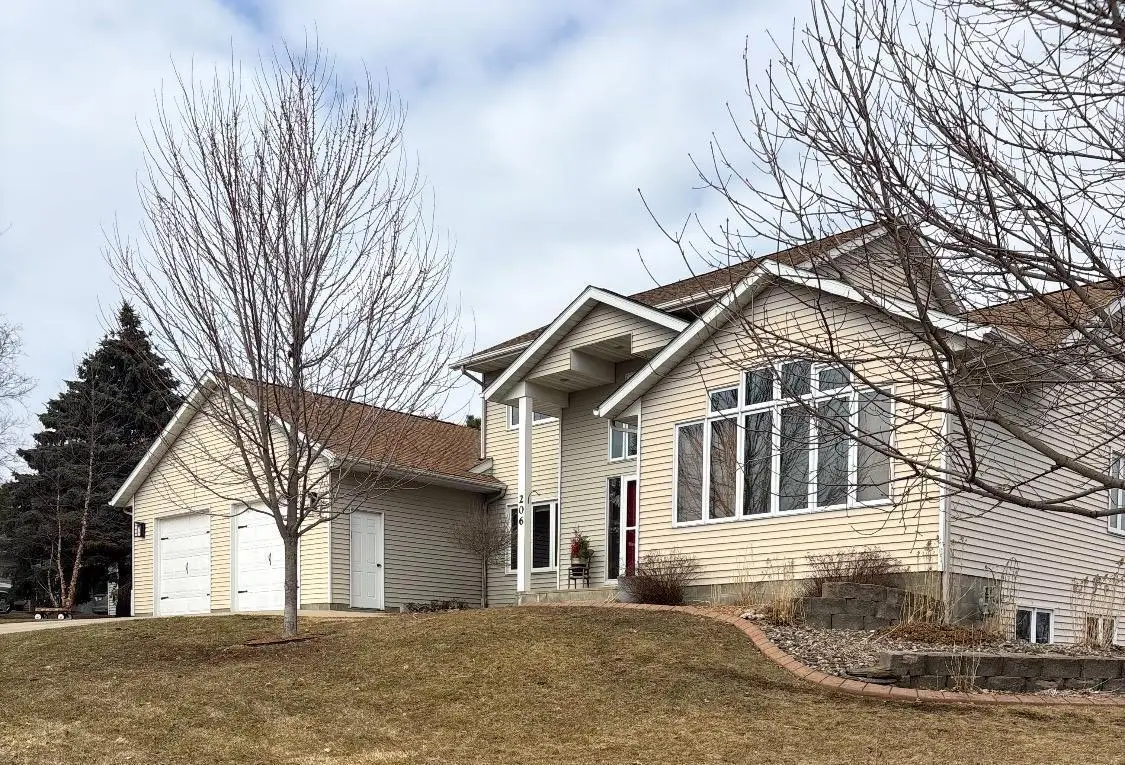 206 Kieffer Hills Drive, Saint Charles, MN 55972 - #1