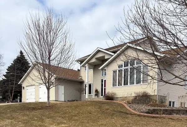 206 Kieffer Hills Drive, Saint Charles, MN 55972