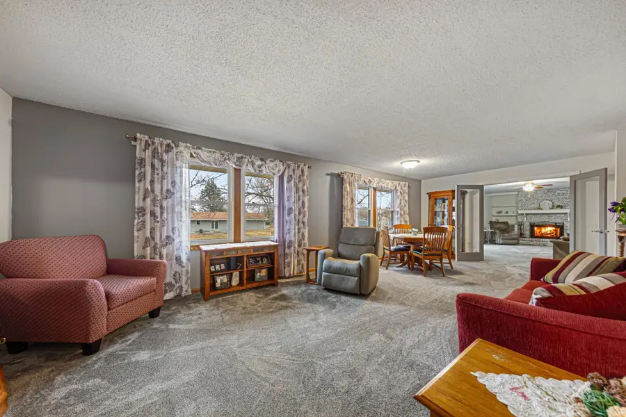 105 Kaukis Drive, Le Sueur, MN 56058 - #3